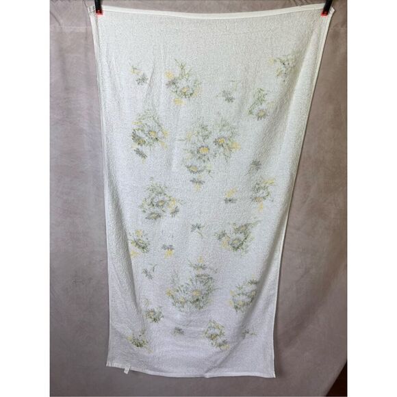 Vintage Bath Towel - Picture 4 of 5